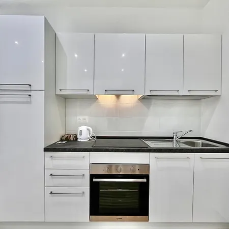 Riviera One Bedroom Apartment In Central Menton Mentona